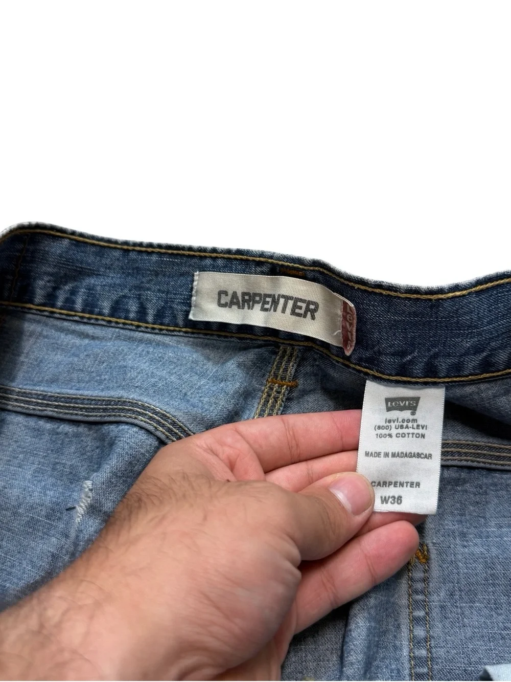 Vintage Y2K Levi’s Carpenter Medium Wash Blue Denim Jean Jort Shorts Size 36
